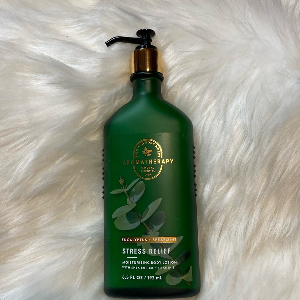 Bath and Body Works Lotion Stress‎ Relief Eucalyptus Spearmint